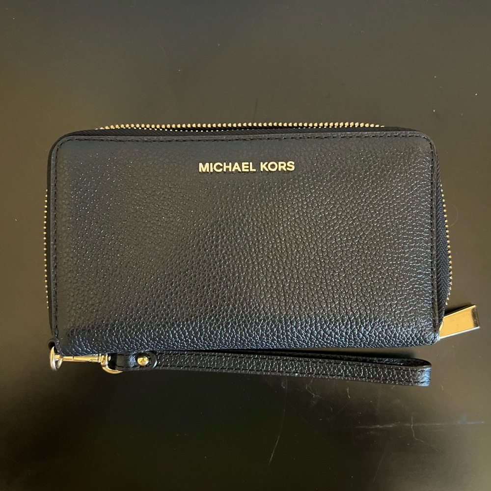 Michael Kors Jet Set Large Smartphone Wristlet